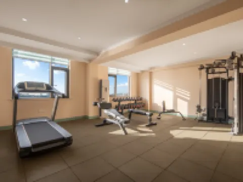 ‌Haotai Hotel (Dawu Experimental Secondary School, Central Bus Station) Hotel di Dawu