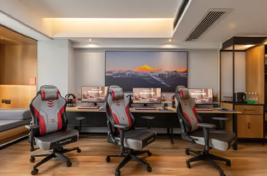 猫咪eスポーツホテル（高速鉄道東駅）