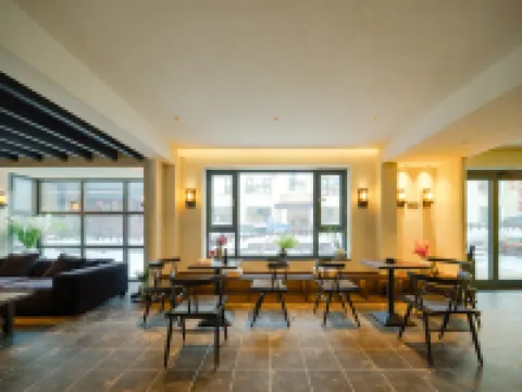 Xueshe·Guangnian Hotel (China Snow Village Scenic Area Branch) - Cheap