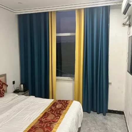 Runan Yijia Hotel