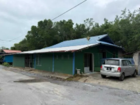 スーパー OYO 91270 サブサ ホームステイ ダマイ・ビーチ周辺のホテル