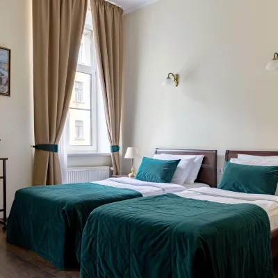 Sonata on Zagorodniy Hotels near The Alexandrinsky Theater