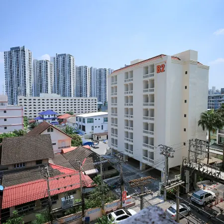 B2 Huai Khwang Boutique & Budget Hotel Отели рядом с достопримечательностью «Ратчада Сой 6»