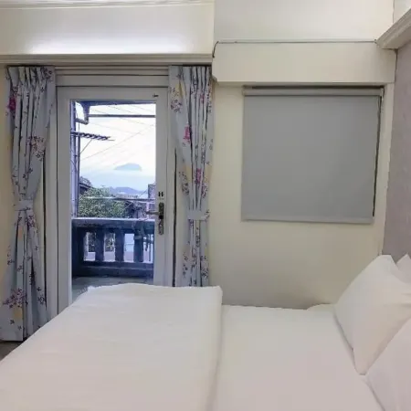 Jiufen Alleyway B&B Отели рядом с достопримечательностью «Железнодорожная станция Houtong»