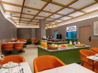 Lesu Yimeiqi Hotel (Nanchang Tengwang Pavilion Bayi Square) Hotels near Donghu