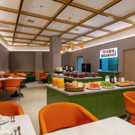 Lesu Yimeiqi Hotel (Nanchang Tengwang Pavilion Bayi Square)