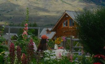 Hewu Nova Cabin (Old Village, Beautiful Peak Station, Hewu Bridge Store)