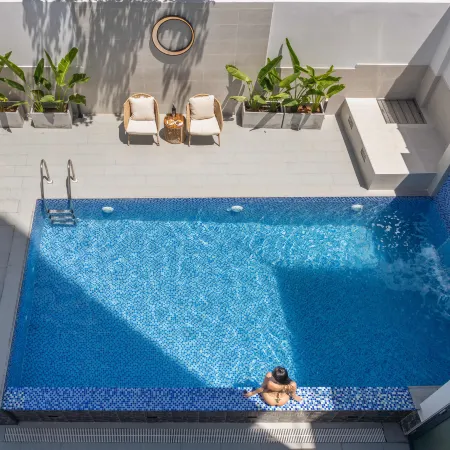 KLY Hotel & Retreat Отели рядом с достопримечательностью «Пляж Фронт-Бич»