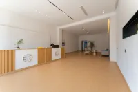 Holiday Lanting · LUXE Smart Audio-visual Designer Homestay