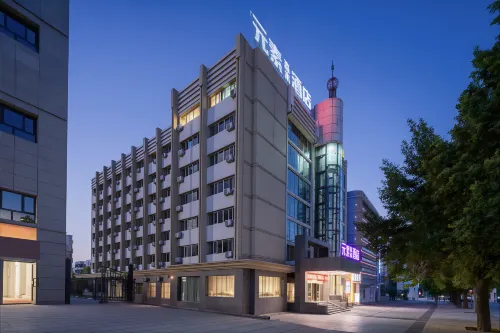 Yuansu Senmu Hotel