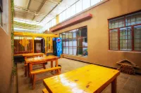 Dunhuang Yishanyiyuan Homestay (Mingsha Mountain And Crescent Spring) - 2 stjerner