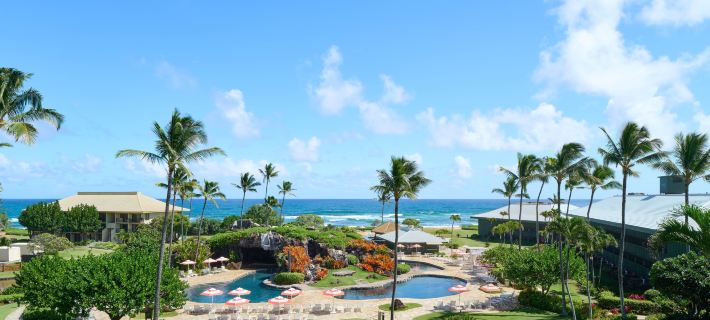 OUTRIGGER Kaua'i Beach Resort & Spa โรงแรมในคาไว