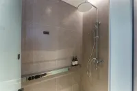 NOVARE Snail · Nuo Jing Hotel (Dalian Zhongshan Square) - 2-Star