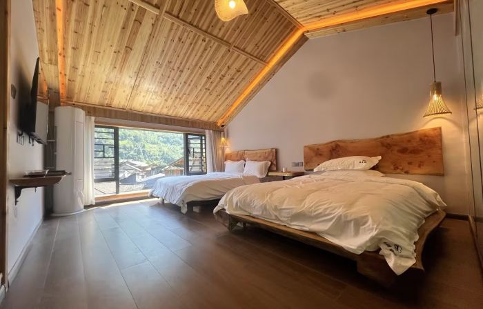 Lingxi Yaju Homestay (Dehang Grand Canyon Scenic Area)