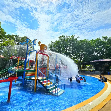 Melaka Town Area Top 1 Family Lovers Water Themepark Suites by GGM