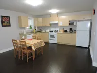 Cozy and Homey 2 BR Suite - 3 étoiles