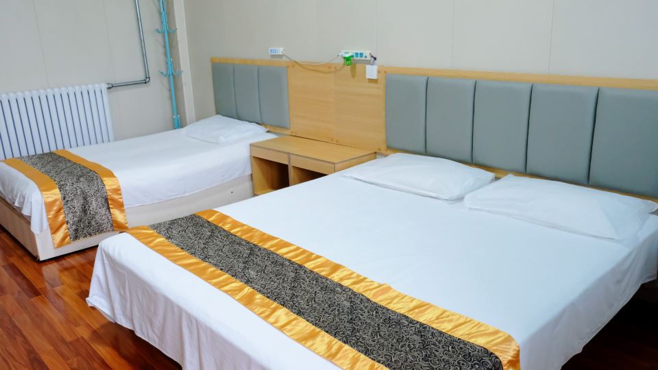 Dongying Binhai edge business hotel