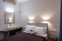 Dilion Hotel - خدمة نقل من وإلى المطار
