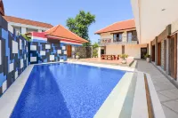 RedDoorz @ Putri Inn Homestay Sanur - Private Pools