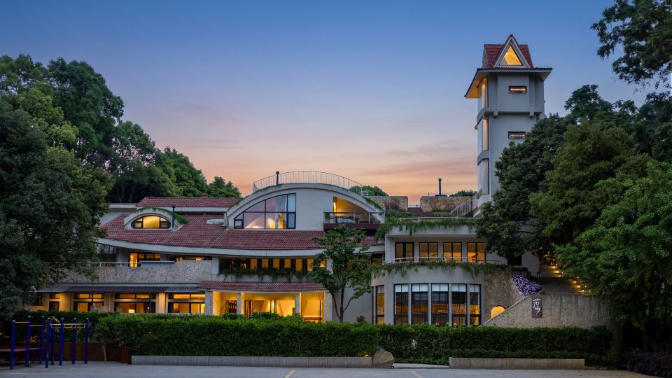 Qingcheng Huayu Hot Spring Mountain Residence