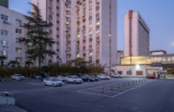 桔子洛陽王城公園地鐵站酒店