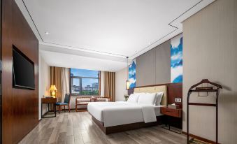 Yulong Garden Hotel (Zhenping Wandelong Plaza)