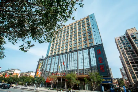 Longcheng Huatian Hotel