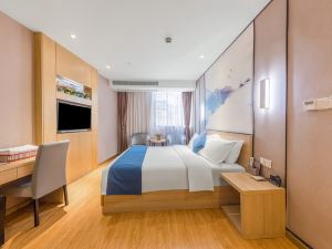 Hongcheng Hotel (Guangzhou Beijing Road Pedestrian Street Haizhu Square Subway Station)