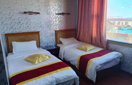 若爾蓋渝家商務酒店