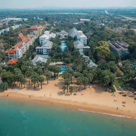 Ravindra Beach Resort & Spa