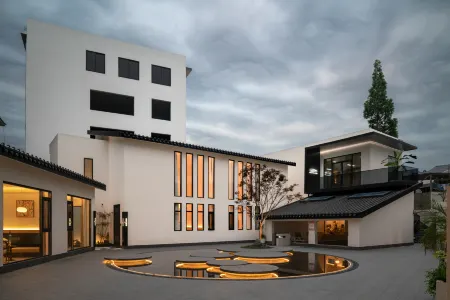 Dayi Puyue Liangshe Hotel