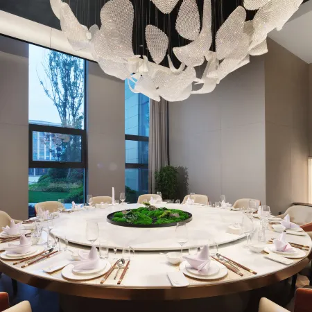 Nanbu County Lysee Hotel
