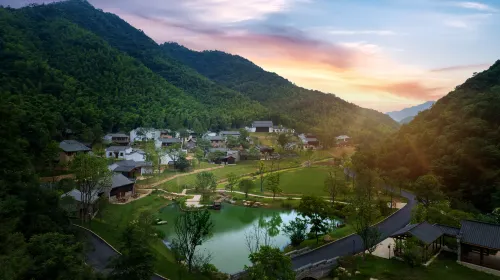 Jiuhuashan Wenzong Ancient Village Hotel