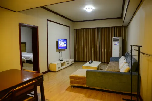 Xiajiang Dadong Business Hotel