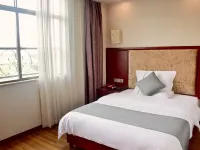 Derun Business Hotel Hotels near Limu Mountain Forest Park