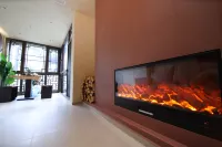 Qingyu Designer Riverview Homestay (Fenghuang Ancient Town Hongqiao Branch)
