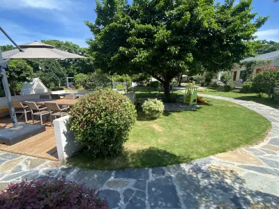 Weizhou Island and the Sea Next to Garden Homestay (Shell Beach Branch) 오채 해변(우차이탄) 주변 호텔