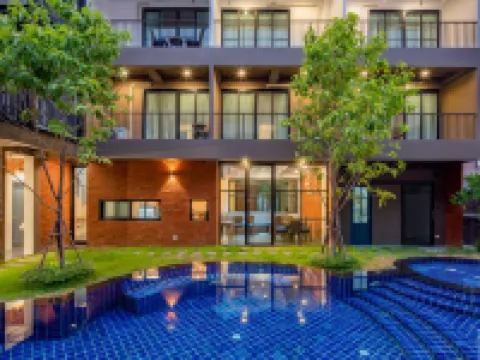 Momo Hotel Hotels near Wat Chedi Luang