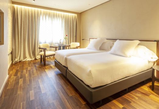 1. 호텔 빌라 비야..