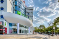 Ibis Styles Hotel (Tongzhou Wanda Plaza) Hotels near Zhongxiaofang