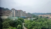Mingyue Mountain Mid-level Hot Spring Resort Villa Hotels in Yichun
