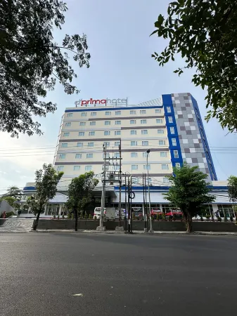 d'primahotel Jemursari Surabaya Отели в г. Сурабая