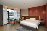 Carlton Movie Hotel