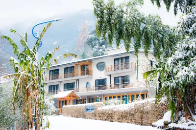 Anji Qijianfang · Shanchuan Xiangju (Xianlongxia Drifting) Hotel a Langman Shanchuan Scenic Area