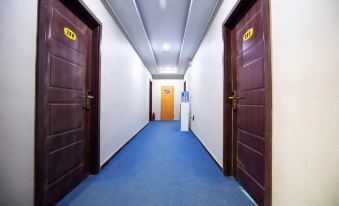 Xinzheng Xiyue Hotel (Shawo Li Subway Station)