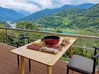 Shiyishanju Guesthouse Hotels in Baoxing