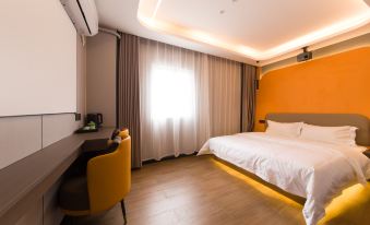 Roman Holiday Inn (Shantou Small Park)