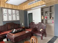 Lakeside Inn