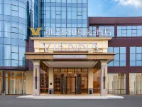 Vienna International Hotel (Fengcheng Circulation Park Huijin Branch) Hotels in Fengcheng