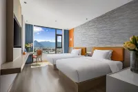 Star of Lijiang · Sun Shine Jinshan View Snow Mountain Panoramic Garden Hotel Hotels near Lijiang Railway Station